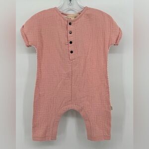 MWT Greige Short sleeve pants romper. Size 3/6 months